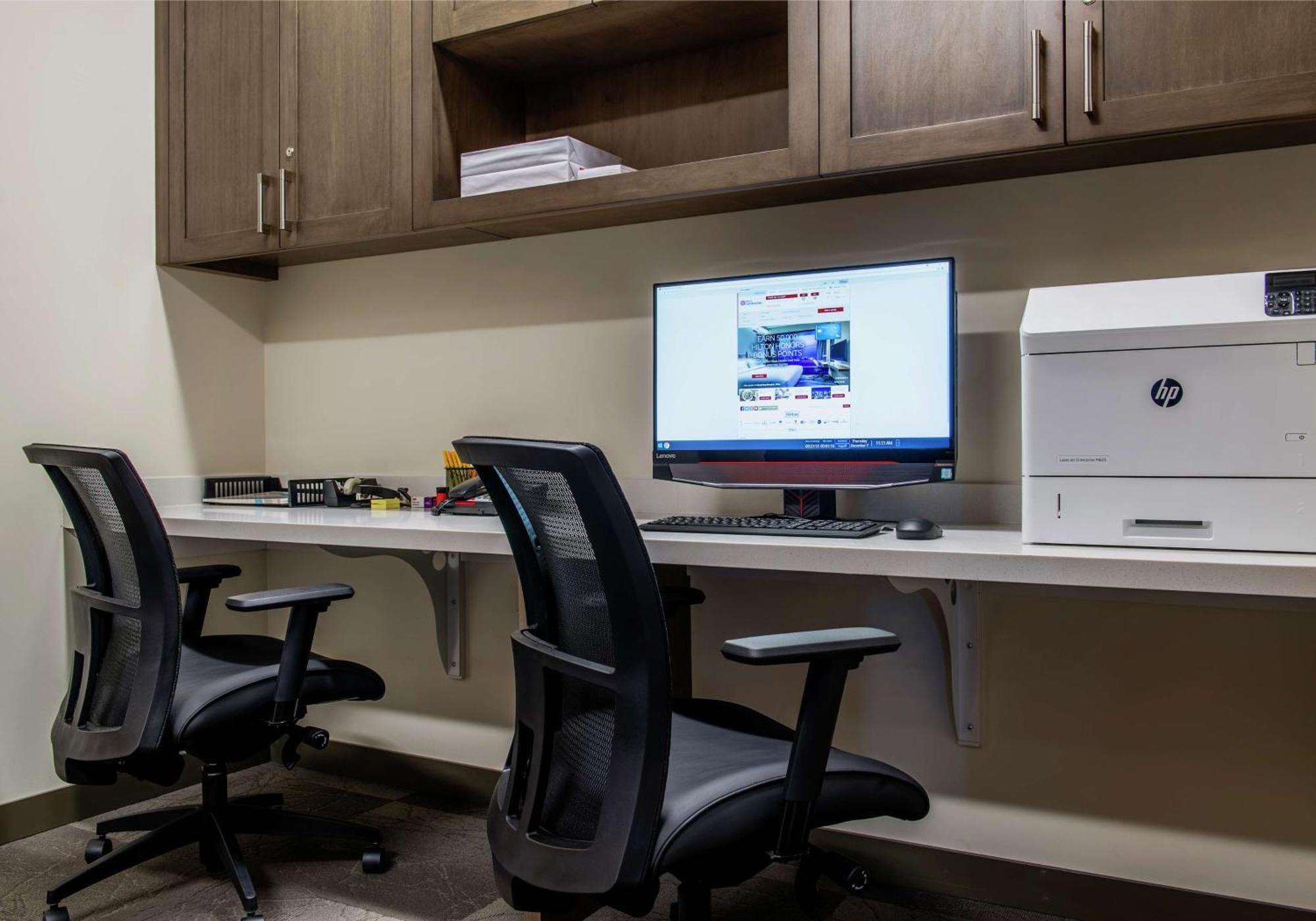 Hilton Garden Inn Winnipeg South Ngoại thất bức ảnh